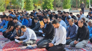 برگزاری مراسم زیارت عاشورا در جوار یادمان شهید گمنام